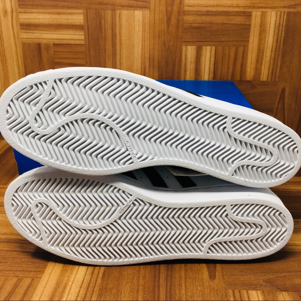 Adidas Superstar Men All Sizes Shell Toe Sneakers - Picture 4 of 8